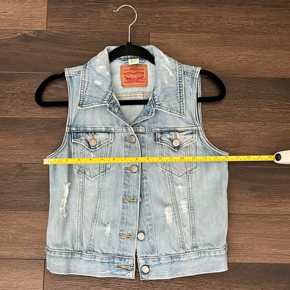 EUC Levi’s Evil Eye Printed Denim Jacket Vest, Size Small - Picture 6 of 6